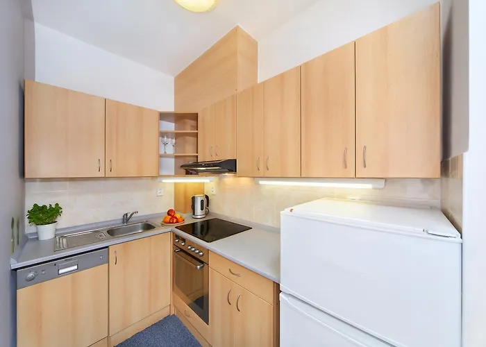 Апартаменти Labska 108 *