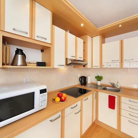 Lägenhet Labska 108 *